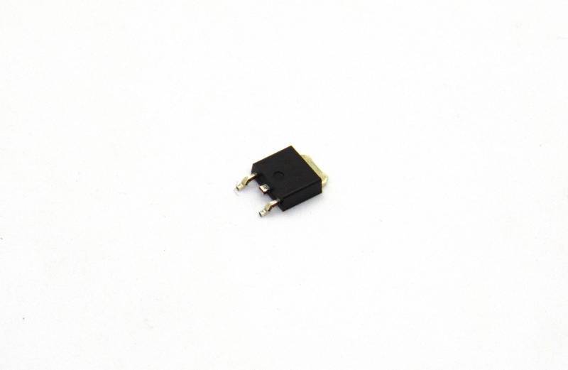 Lm78M33C